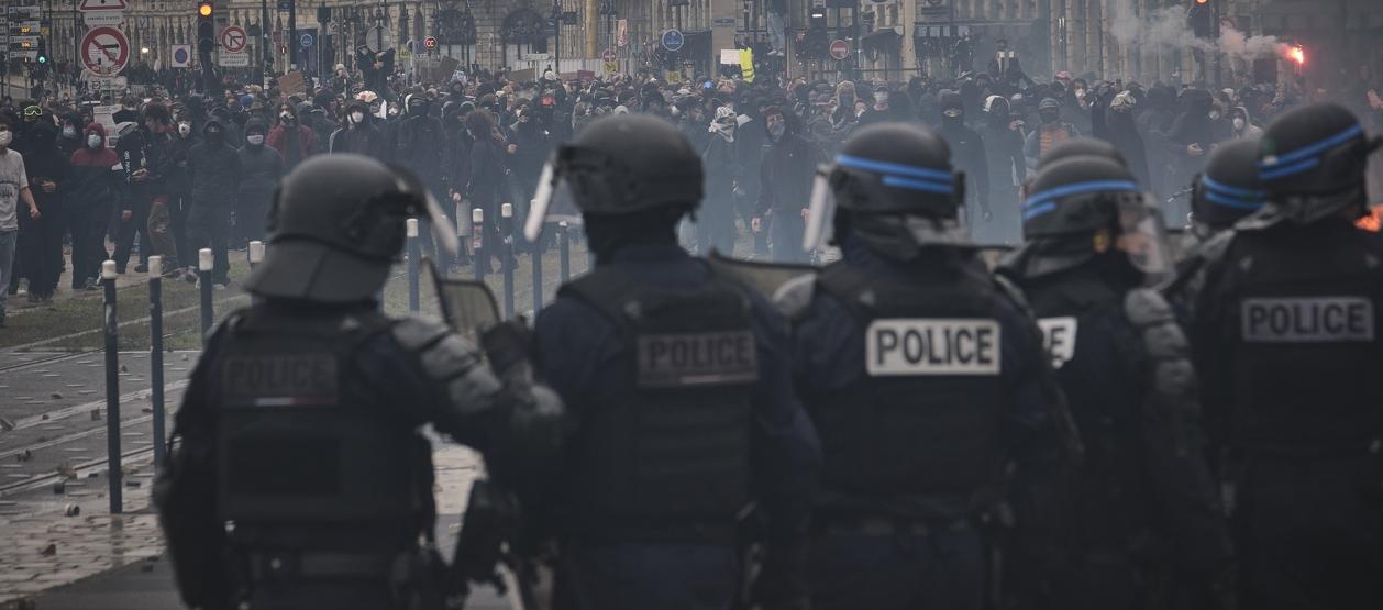 Francia bajo tensión: más de 1.300 detenidos y decenas de comercios saqueados en una masiva jornada de protesta social