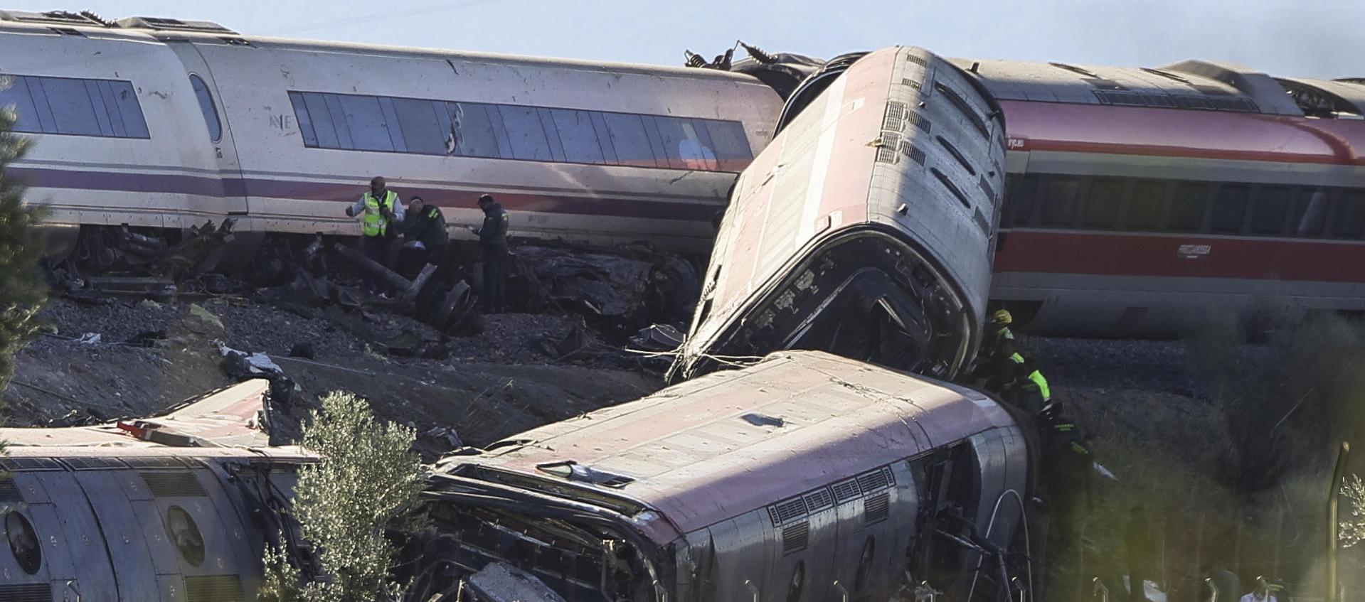 Asciende a 64 el número de víctimas en accidente ferroviario en España