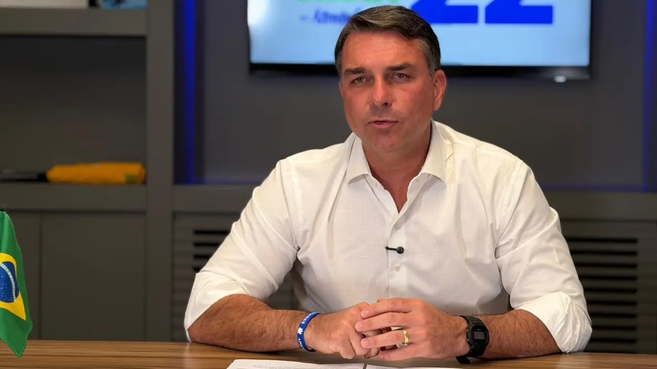 La sombra del desconocimiento: el clan Bolsonaro desafía la legitimidad democrática en Brasil