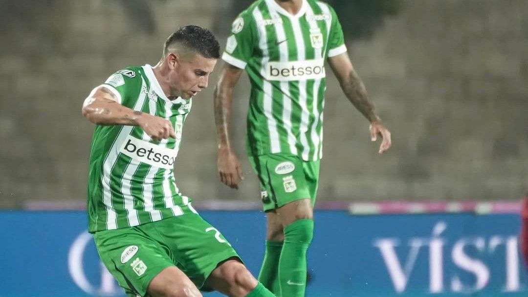 La zurda de James Rodríguez vuelve a dictar sentencia en el gramado del Atanasio