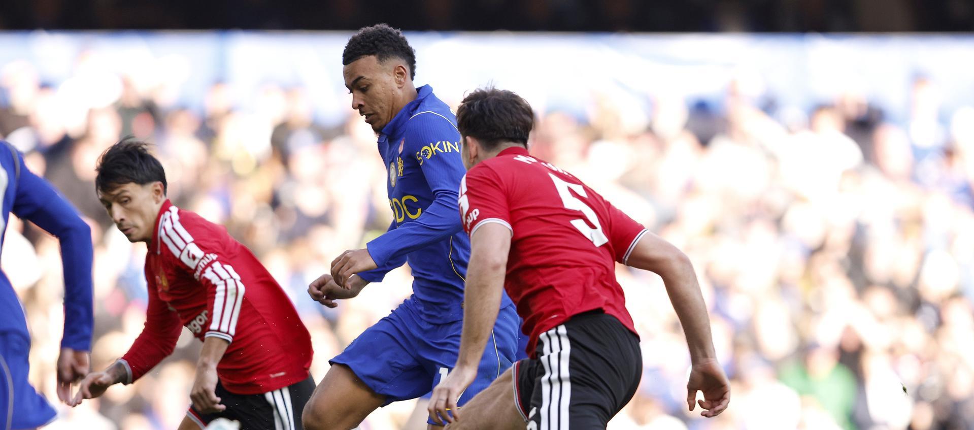 Chelsea sentenció al Manchester United con goles de Rogers y Palmer