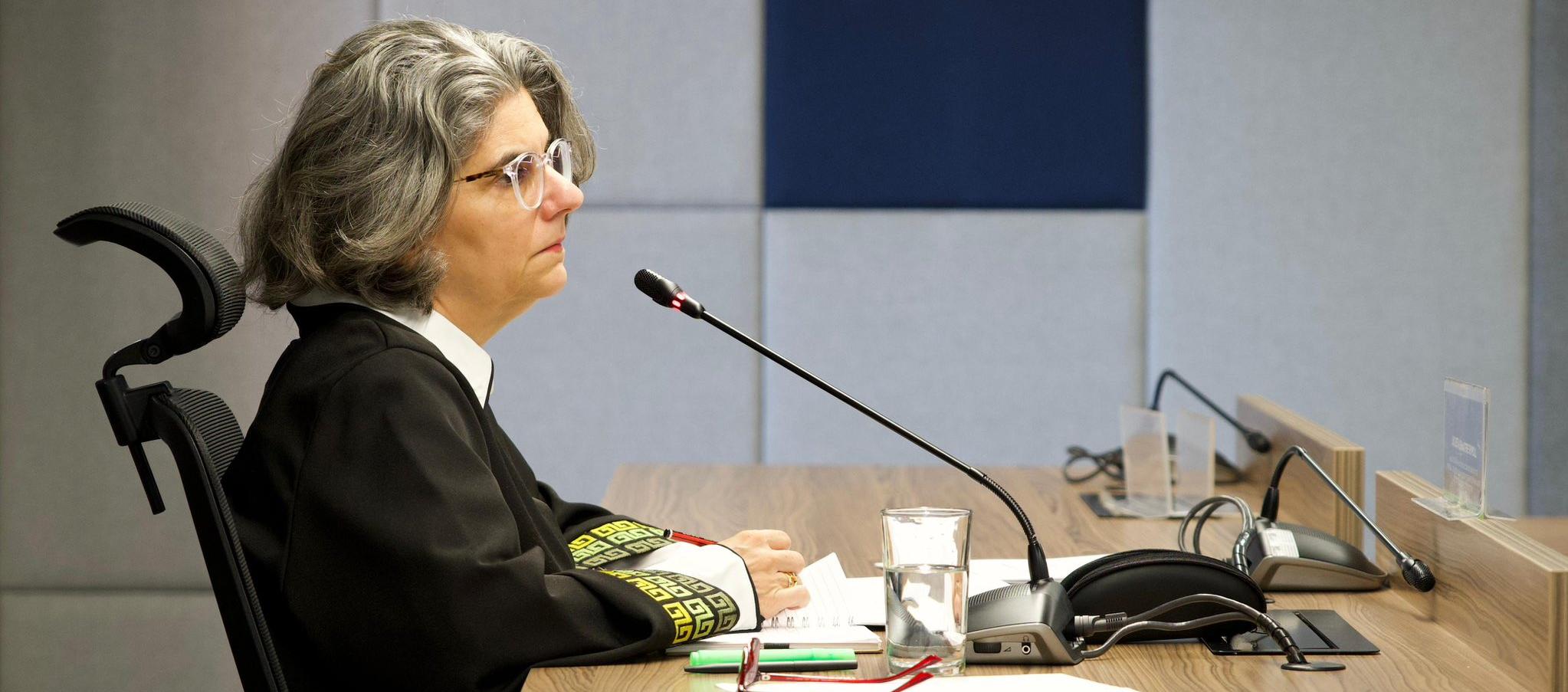 La Defensoría fustiga el embate político contra la JEP y exige respeto a la independencia judicial