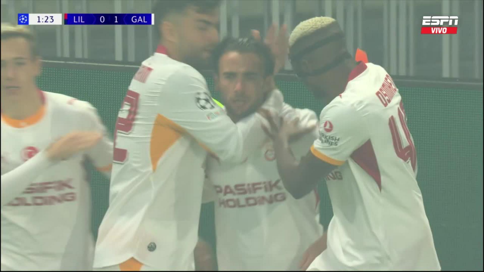 ¡Desde el vestuario: zurdazo de Akgun y arriba el Galatasaray!