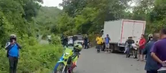 Tragedia en el asfalto de Juan de Acosta: dos vidas segadas bajo el rigor de la vía a Chorrera