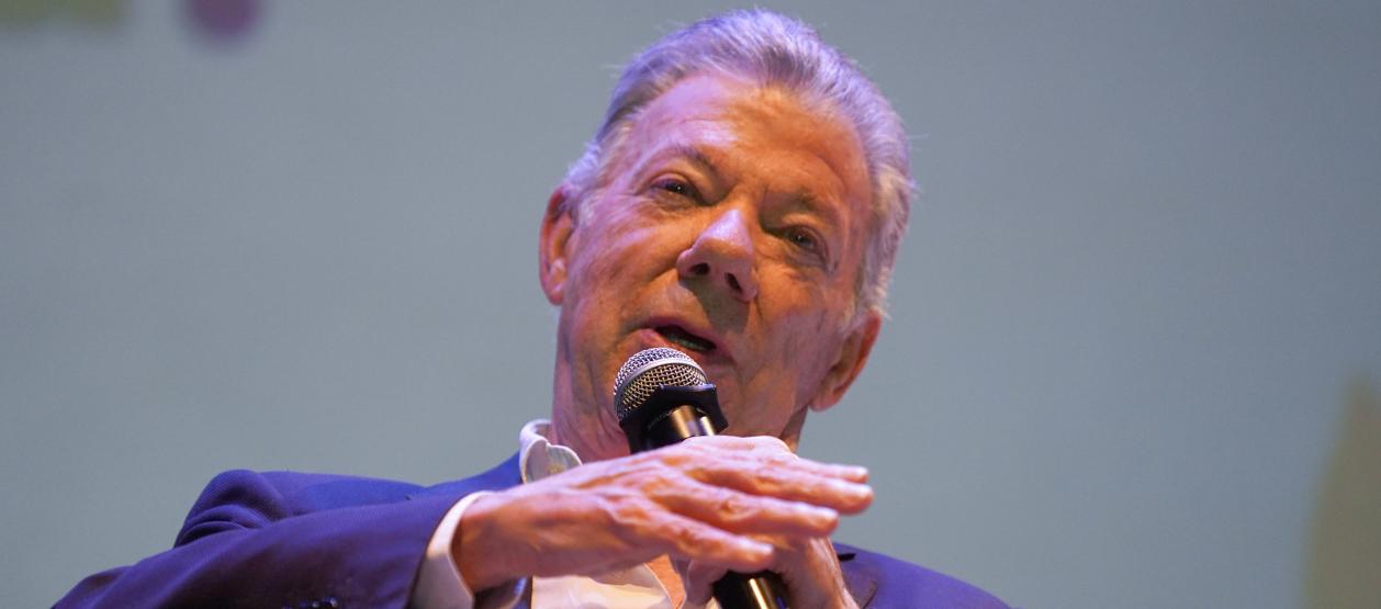 El legado en la encrucijada: Juan Manuel Santos reivindica la vigencia de la paz ante los desafíos del presente