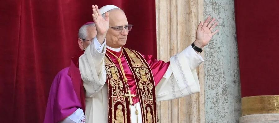El Papa León XIV retoma las riendas del Vaticano desde el lecho de recuperación en el Gemelli