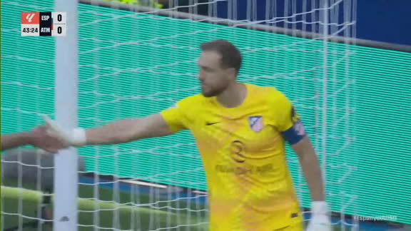 A milímetros del delirio: el maderazo de Leandro Cabrera que congeló el aliento del estadio