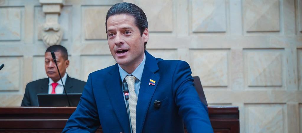 En primer debate, comisiones sextas aprueban ley antitrámites de MinComercio
