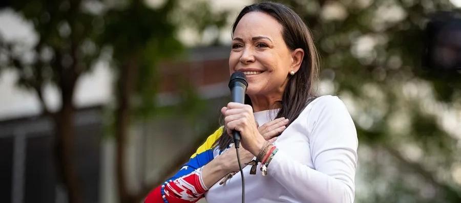 "Estoy aquí. Con ustedes": María Corina Machado anuncia que regresó a Venezuela