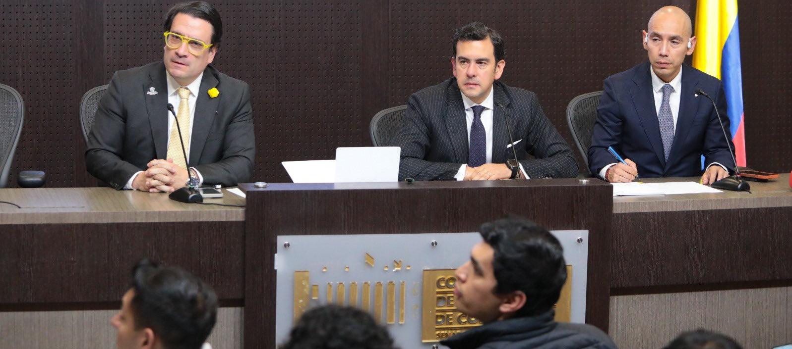 El laberinto de la paz total: Gobierno radica ley de sometimiento con beneficios punitivos de hasta el 50 %