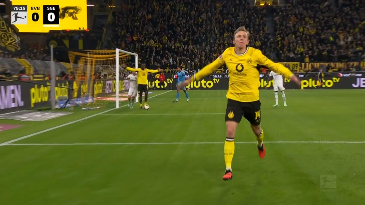 La irrupción de Maximilian Beier: un derechazo que sacude los cimientos de la Bundesliga