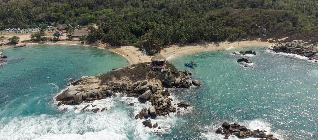 Gremio hotelero y turístico del Tayrona denuncia extorsiones y control de grupos armados