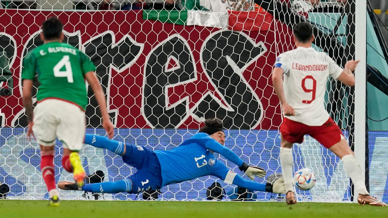El vuelo eterno de 'Memo' Ochoa: la atajada que definió un legado frente a la gloria de Neymar