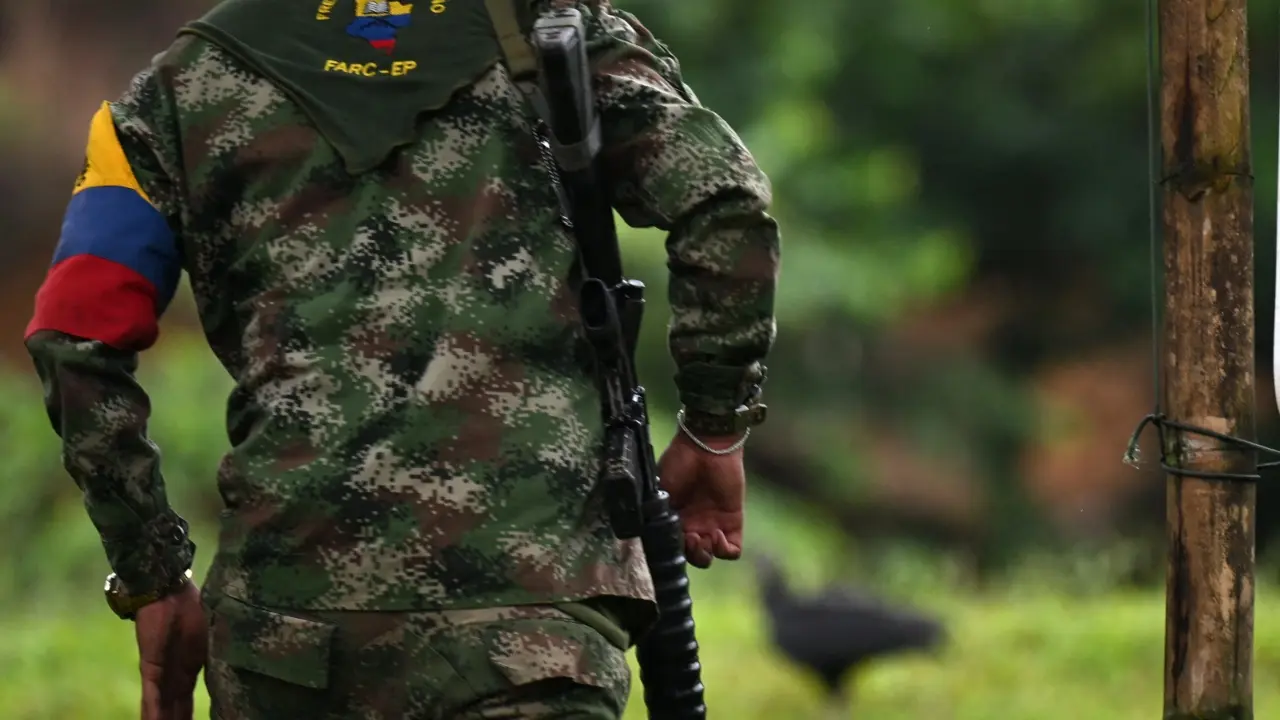 El cebo digital de la guerra: la trampa de las disidencias para reclutar menores en el Huila