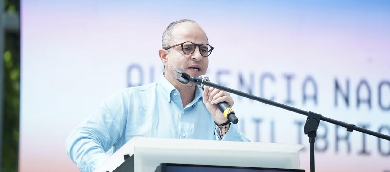 Hoy no tenemos cómo evitar un apagón: presidente de Comisión Quinta del Senado