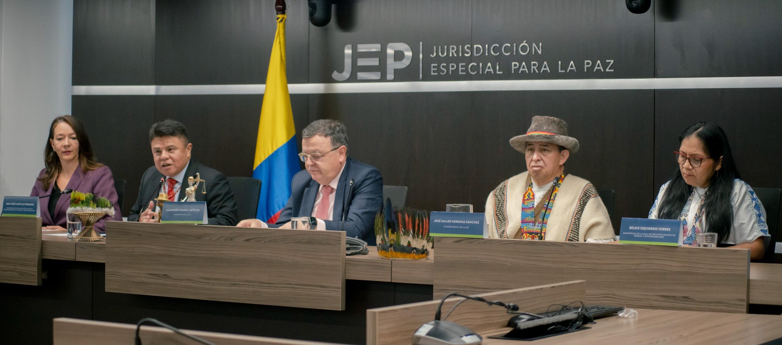 La JEP rompe el silencio sobre el etnocidio: diez excabecillas de las FARC, imputados por crímenes en la Amazonía