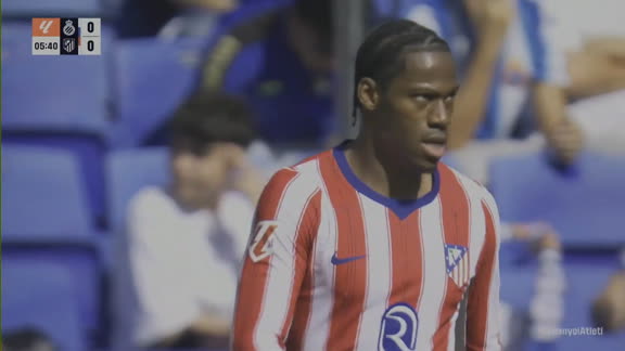 A centímetros de la gloria: el destello de Jonathan David que paralizó al estadio
