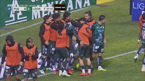 La estirpe goleadora de Ismael Díaz desata el delirio en el gramado