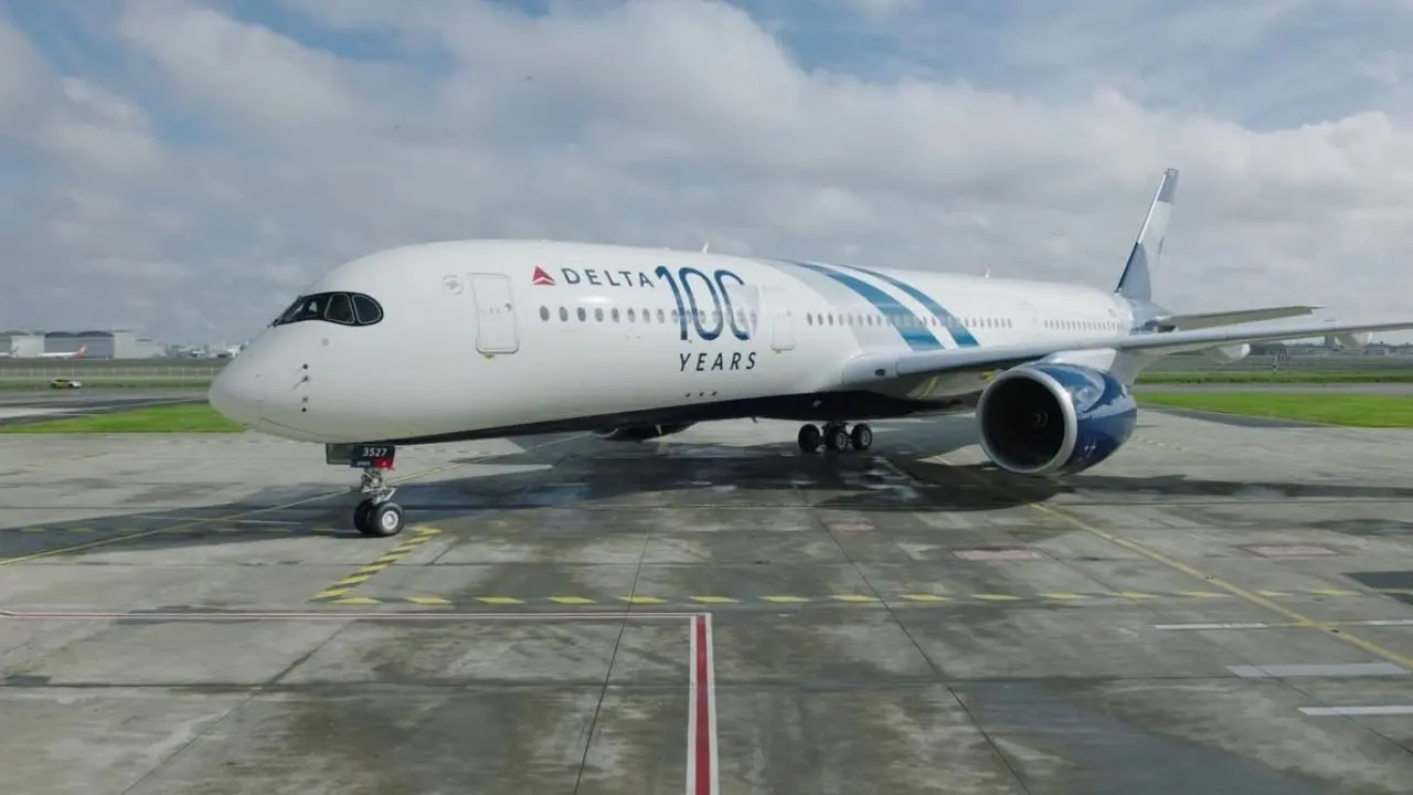 El vuelo de la discordia: la expulsión de un pasajero que desató un debate sobre la autoridad aérea