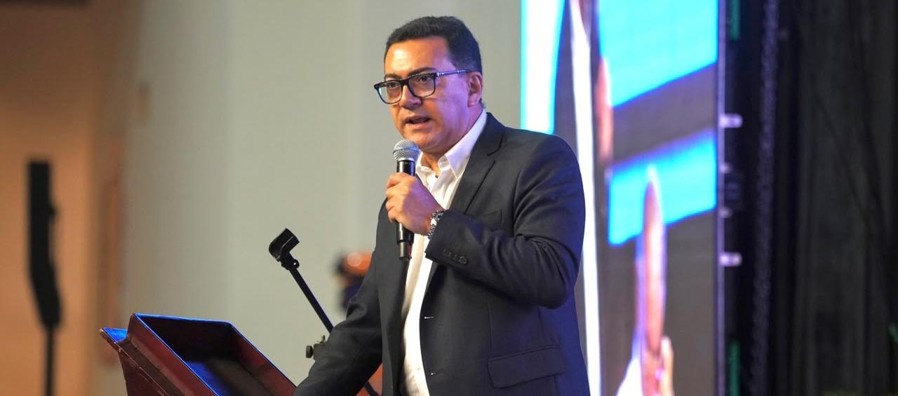 No podemos seguir gastando 0 billones al año en contratos inútiles que terminan en corrupción: DNP