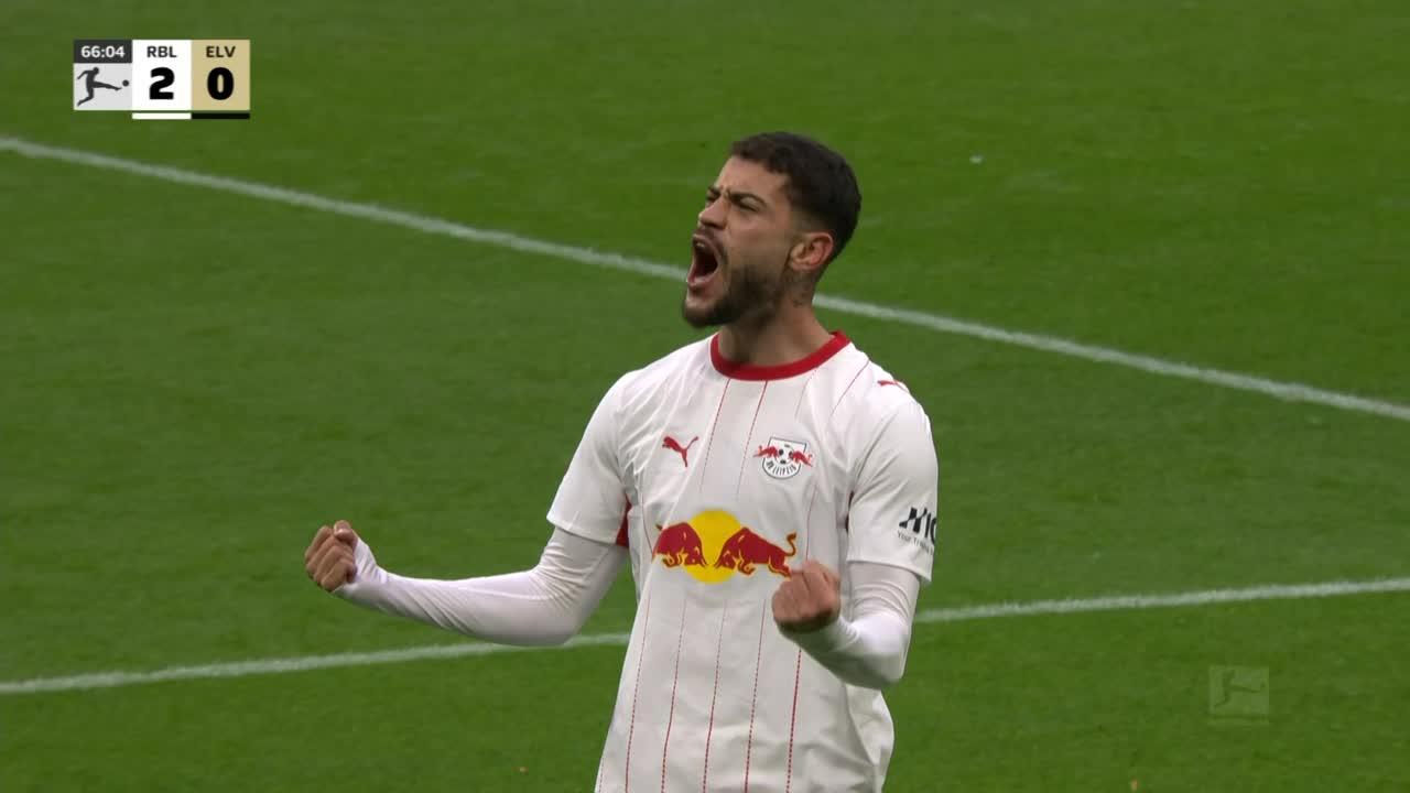 Otra exquisita asistencia de Nusa para que Cardoso marque el 2-0 para Leipzig
