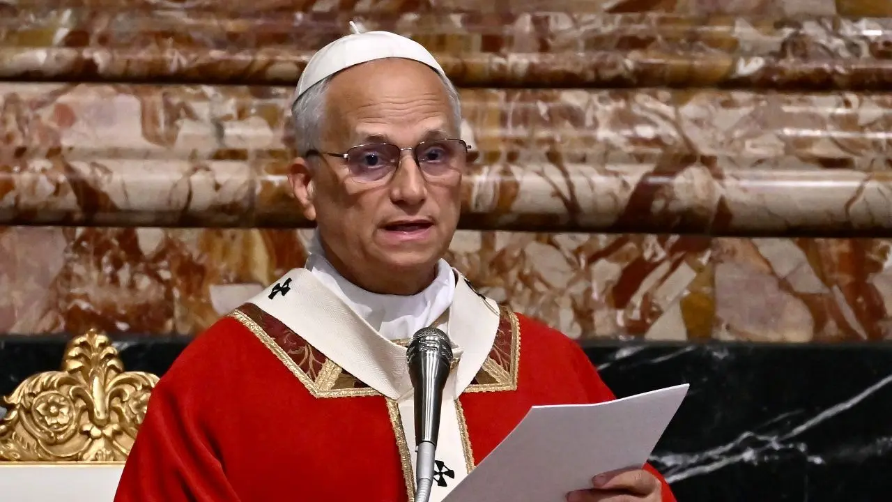 El Vaticano confirma: el Papa León XIV supera con éxito una compleja cirugía pulmonar