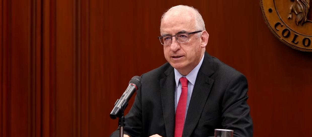 Por decisión mayoritaria, el Banco de la República mantuvo la tasa de interés en 12,25%
