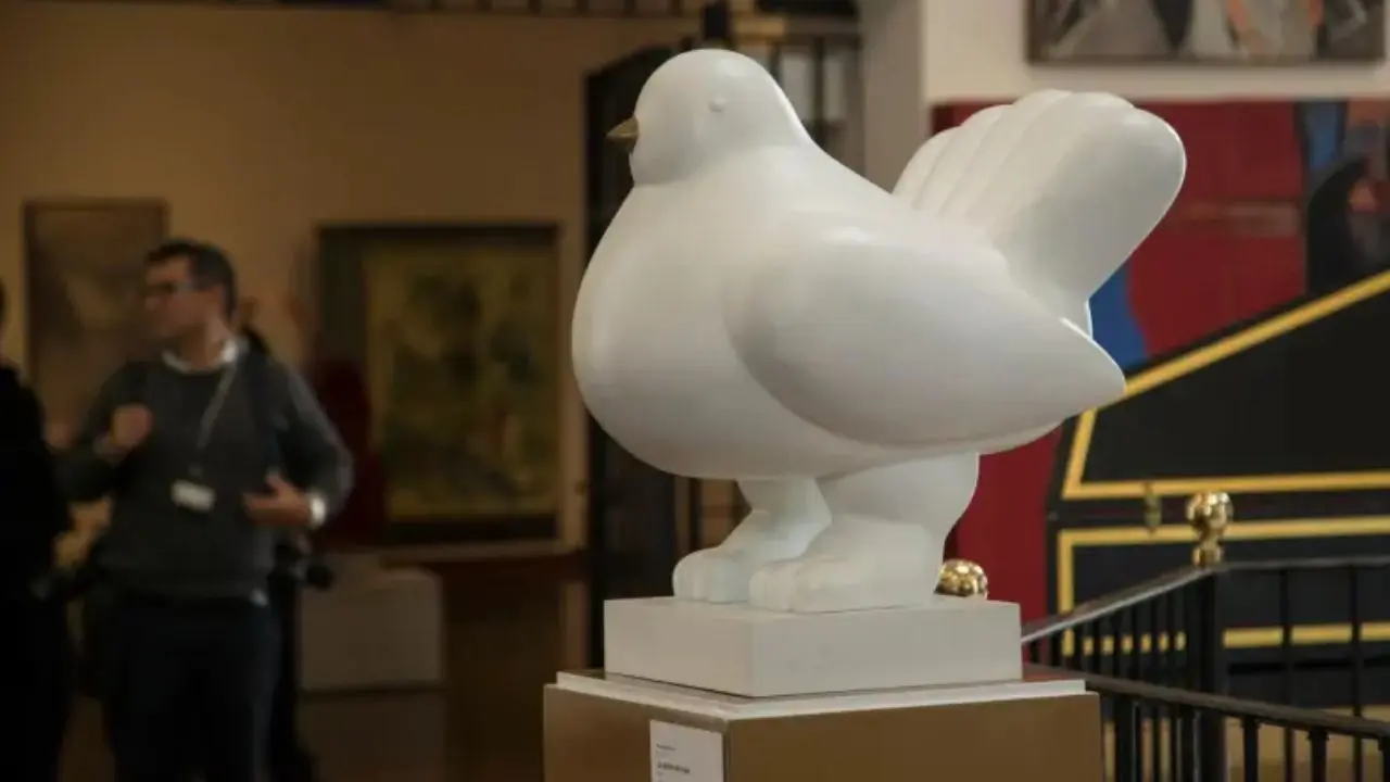 El desplome de un símbolo: la 'Paloma de la Paz' de Botero y el silencio tras su caída en el Museo Nacional