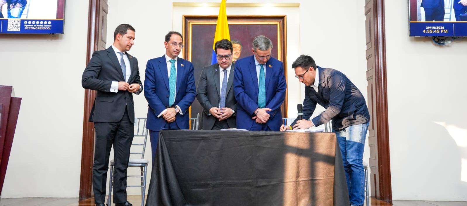 Reducción del Estado, IVA al comercio electrónico e impuesto de renta, las claves de la Ley de Rescate