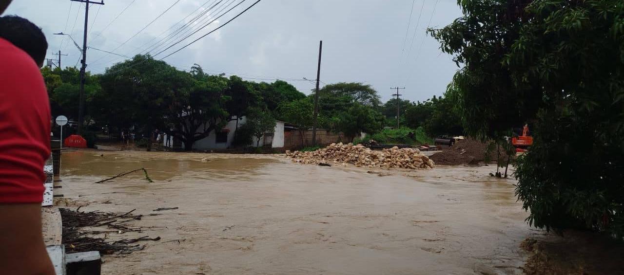 Reportan 22 familias damnificadas por creciente súbita en Juan de Acosta
