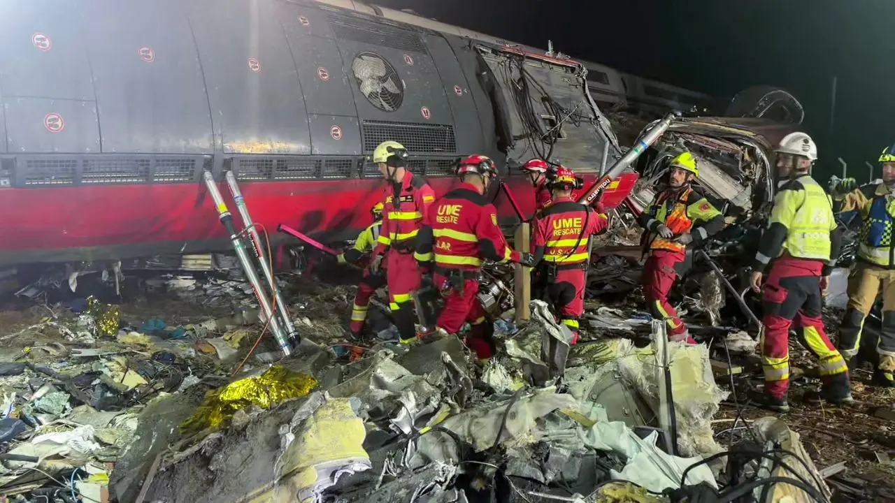 Revelan cómo fue la orden errónea que habría causado choque de trenes en España: “Inexplicable”