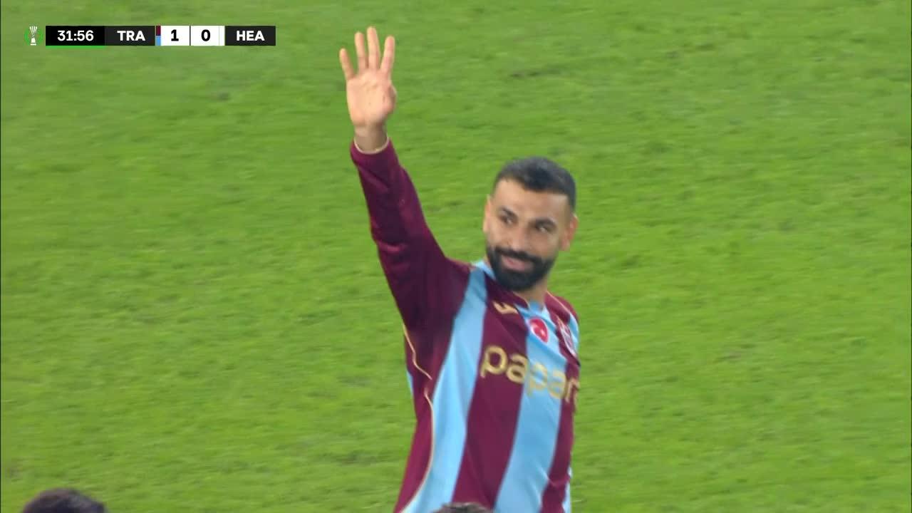 ¡Salah no falló y adelantó al Trabzonspor!