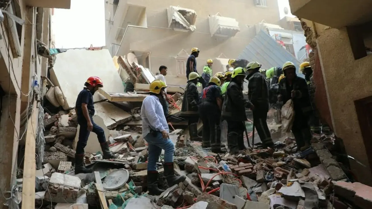 El Cairo bajo el peso de la historia: tragedia y luto tras el colapso en Hadayek al Quba