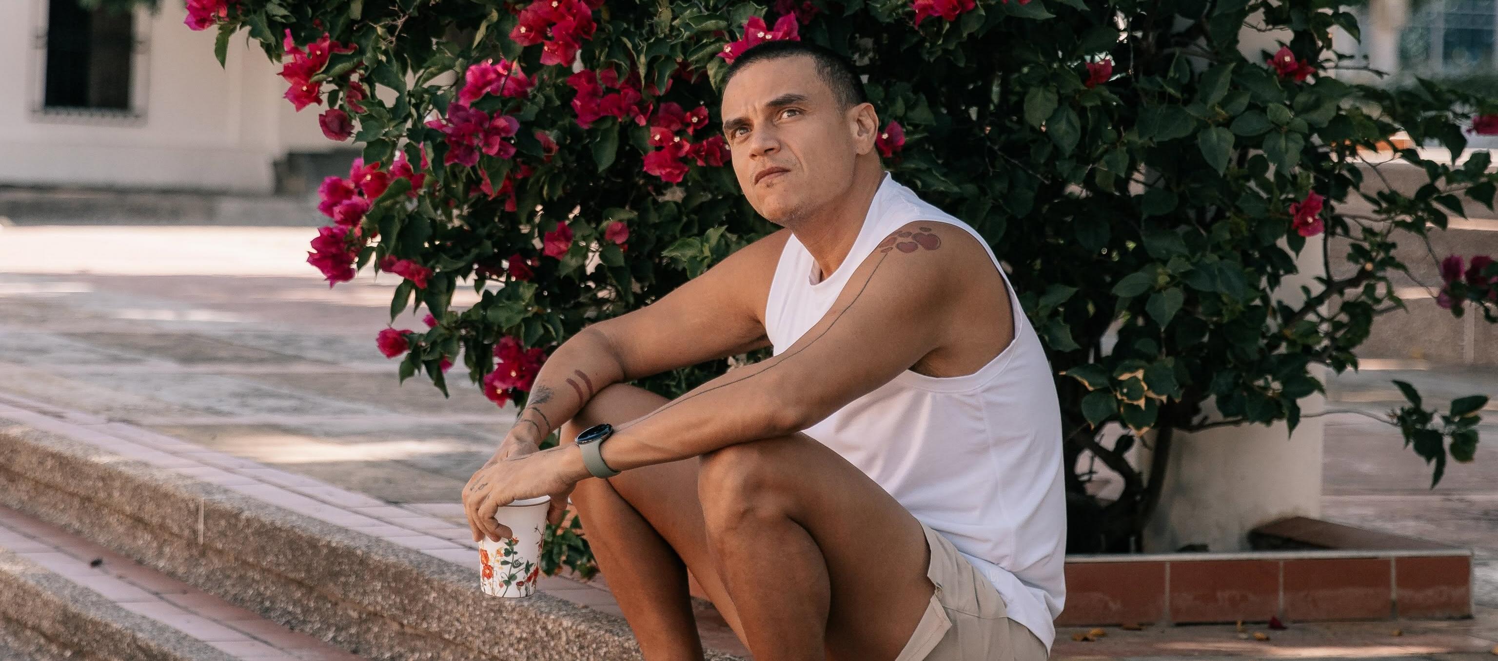Silvestre Dangond celebra distintas facetas en su nueva canción ‘Hay amores’
