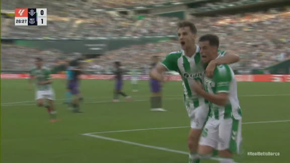 El testarazo de la redención: Valentín Gómez rescata el honor del Betis en un duelo de alta tensión
