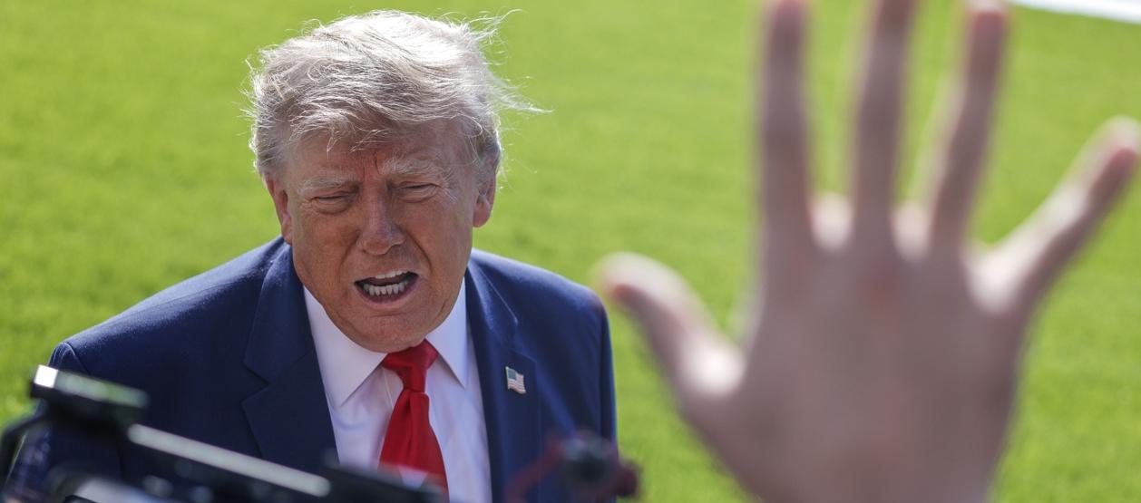 La retórica del desprecio: Trump intensifica su ofensiva verbal contra la prensa