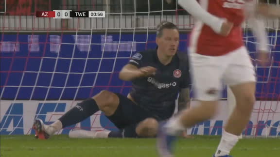 Twente dio el primer aviso del partido